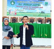 SEMINAR PARENTING JACK LAWU