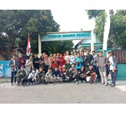 Belajar Bahasa Inggris dengan rombongan