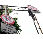 Papan Rambu Peringatan - Tanda jalan peringatan