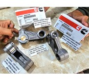 CUMMINS 3056567 CAM FOLLOWER LEVER - K19 K38 K50
