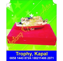 Trophy / Piala timah
