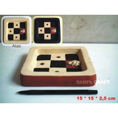 hiasan dinding kotak