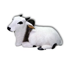 patung sapi dari kayu jati
