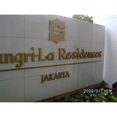 pemasangan keramik,homogenious tile berbagai ukuran