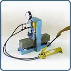 hydraulic concrete beam testing machine