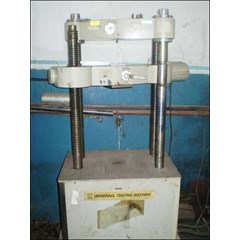 universal testing machine ( utm) , kapasitas 20 ton, hydraulic system, kondisi 90 % .
