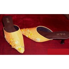 sendal sepatu sulam pita
