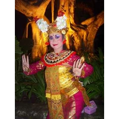 legong dance ( condong)