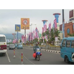 pemasangan umbul-umbul, banner dan spanduk