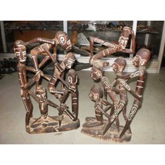 patung asmat - 1