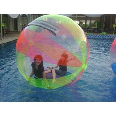 bola air ( water ball)