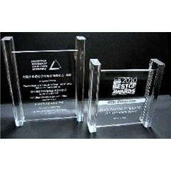 plakat piala trophy fiber acrilik akrilik acrylic kristal crystal souvenir hadiah promosi laser sablon engraving grafir 2 dimensi 3 dimensi penghargaan seminar kenang-kenangan sovenir souvenir