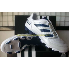 sepatu bola adidas predito_ x trx fg -prruwhite/ nightsky/ cyan-