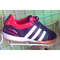 sepatu futsal