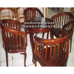 kursi teras lenong betawi si doel