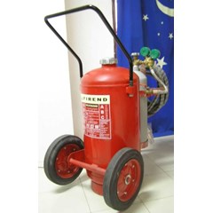 mobil kebakaran, alat kebakaran trailer, alat kebakaran atas roda, fire extinguisher on wheels trolley trailer mobil firend fire truck water foam 5500, abc dry powder, click www.elje4firesafety.com; email : elje@ centrin.net.id; hub tel : 021.5330430 hunt