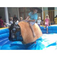 bull ridding ( rodeo)