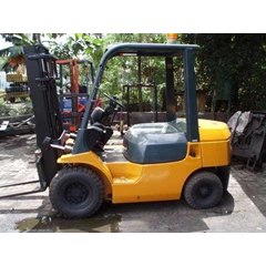 forklift toyota 2 ton diesel tahun 2000