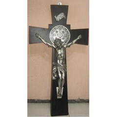salib gantung benedict kayu lebar - 75 cm