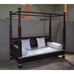 4 poster daybed