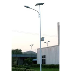 tiang pju tenaga surya