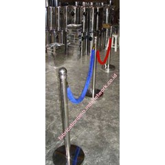 tali bludru | pembatas antrian tali pbludru | tiang antrian tali bludru | tiang antrian | tiang antrian stainless | tiang pembatas antrian stainless