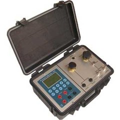 e-instruments pressure calibrators: ppc-p 2/ 7/ 10 digital pneumatic calibrator with hand pump, range: -0.9 to 2/ 7/ 10 bar ( to 30/ 100/ 150 psi)