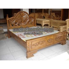 tempat tidur model tiara ukir kayu jati