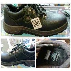 sepatu safety bata acapulco