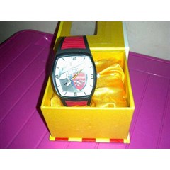 jam tangan persegi_ arsenal