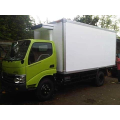 box fiberglass + ac carrier viento 350 hino dutro 130 md