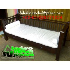 minimalist daybed