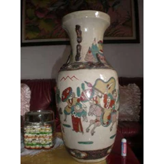 guci kuno motif laskar tiongkok