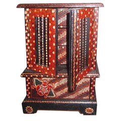 almari batik ruji