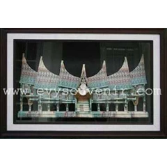 uang mahar bentuk rumah adat