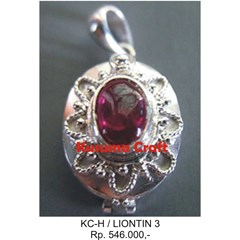 perhiasan/ liontin/ perak/ asesoris/ assesories/ perhiasan perak/ perhiasan logam/ pernik hadiah/ cinderamata/ oleh-oleh/ buah tangan perak/ cinderamata perak