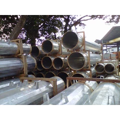 tiang hight mast pole