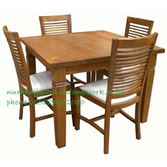 meja makan minimalis murah