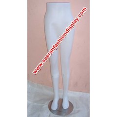 patung kaki cewek