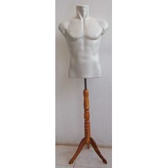patung setengah badan cowok plastik + kaki kayu.