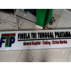 huruf timbul akrilik