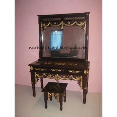 meja rias altar peluru 3 laci