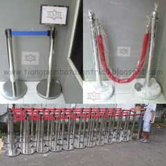 tiang antrian stainless -standing barrier - queue barrier