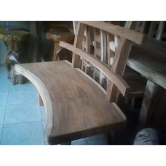 bangku trembesi