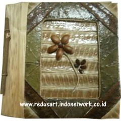 buku album motif bunga
