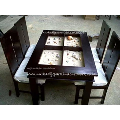 meja makan aquarium