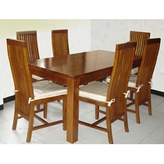 kursi makan