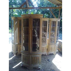 almari pajangan pojok biasa