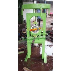mesin / alat cetak genteng