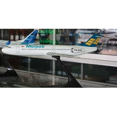 miniatur replika pesawat merpati